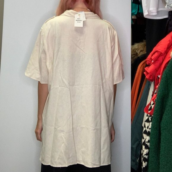 90's Anna and Frank Women's 100% Silk crème button up - Picture 2 of 5